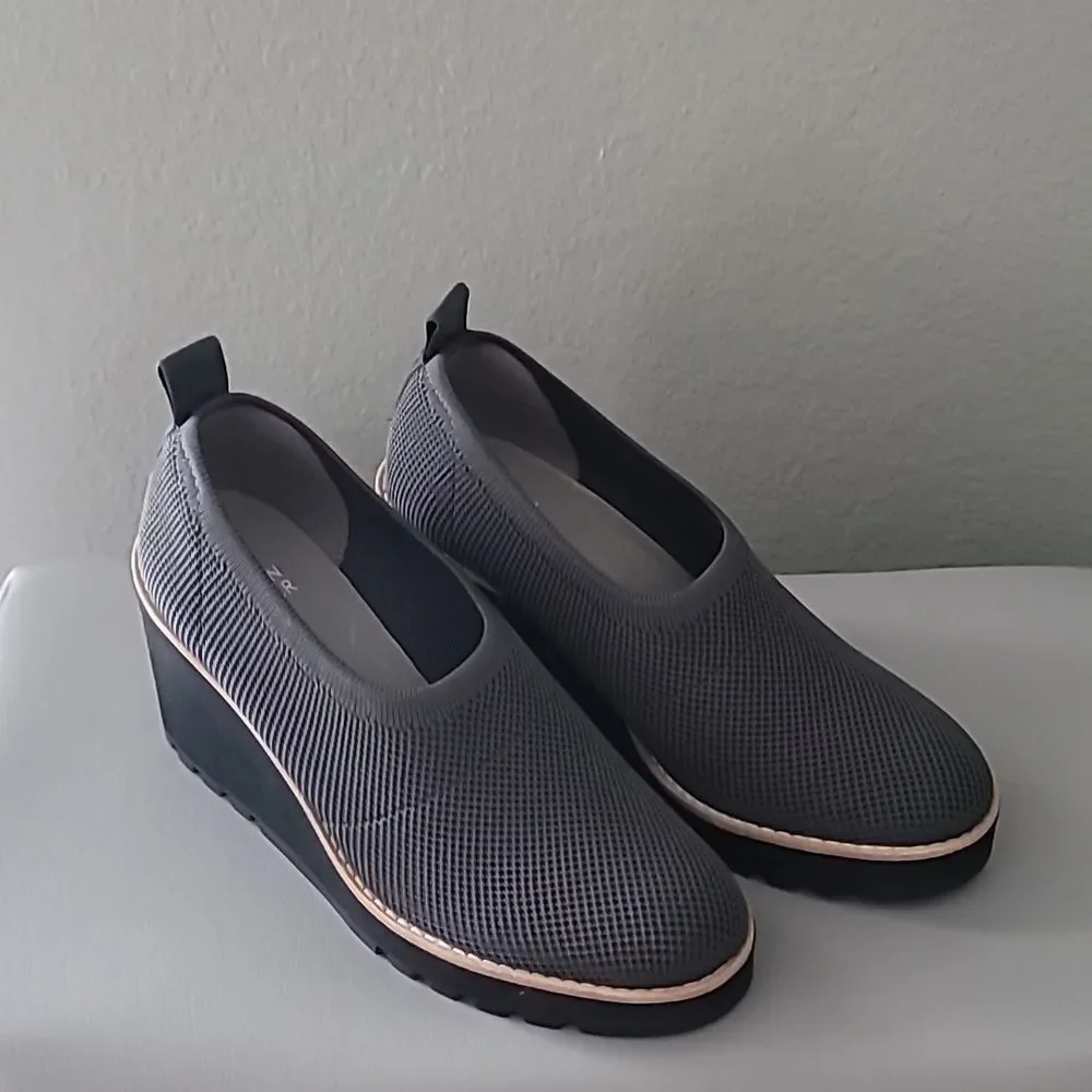Eileen Fisher Graphite Marie Wedge Shoes Size 7.5  $235